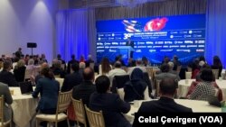 Türkiye’nin Washington Büyükelçisi Sedat Önal, Türk- Amerikan ilişkilerinde “stratejik bir yaklaşım” benimsenmesi gerektiğini söyledi.