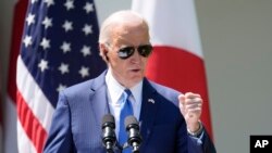 ABD Başkanı Joe Biden Hamas’a masadaki geçici ateşkes teklifini kabul etmesi çağrısında bulundu. Biden Gazze’ye daha fazla insani yardımın girişine izin verilmesi konusunda İsrail Başbakanı Benyamin Netanyahu ile “açık açık“ konuştuğunu söyledi. 